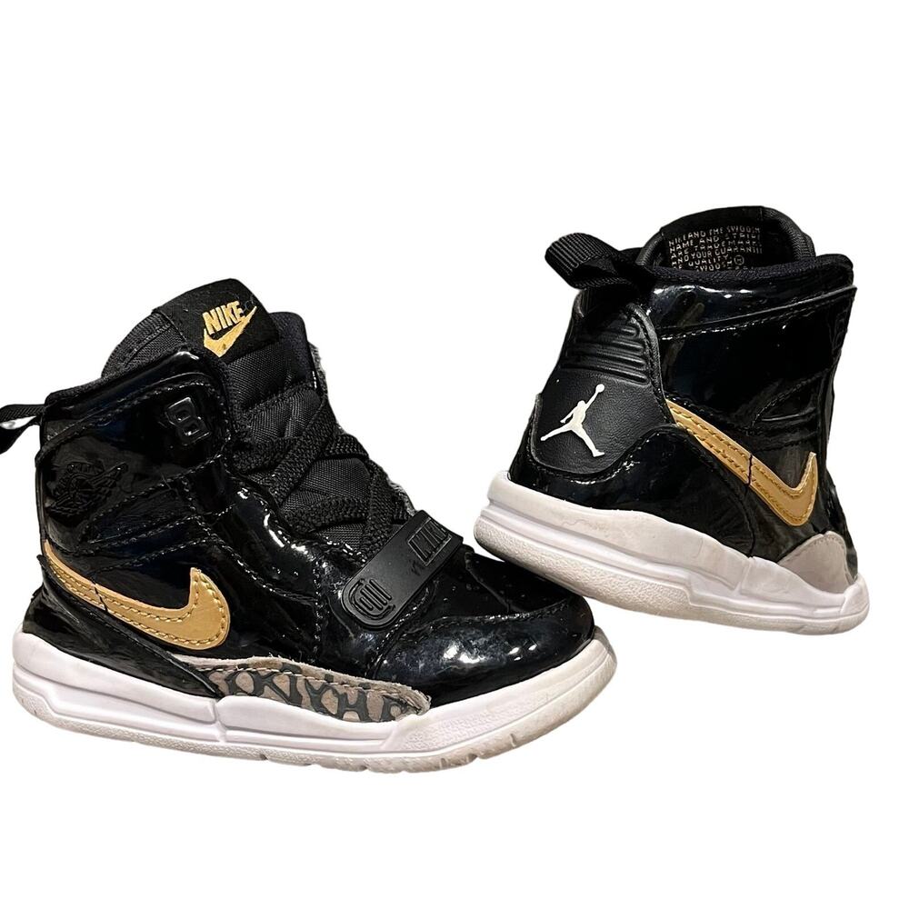 Nike Boys Air Jordan Legacy 312 AT4055-007 Black Basketball Shoes Sneakers Sz 6C